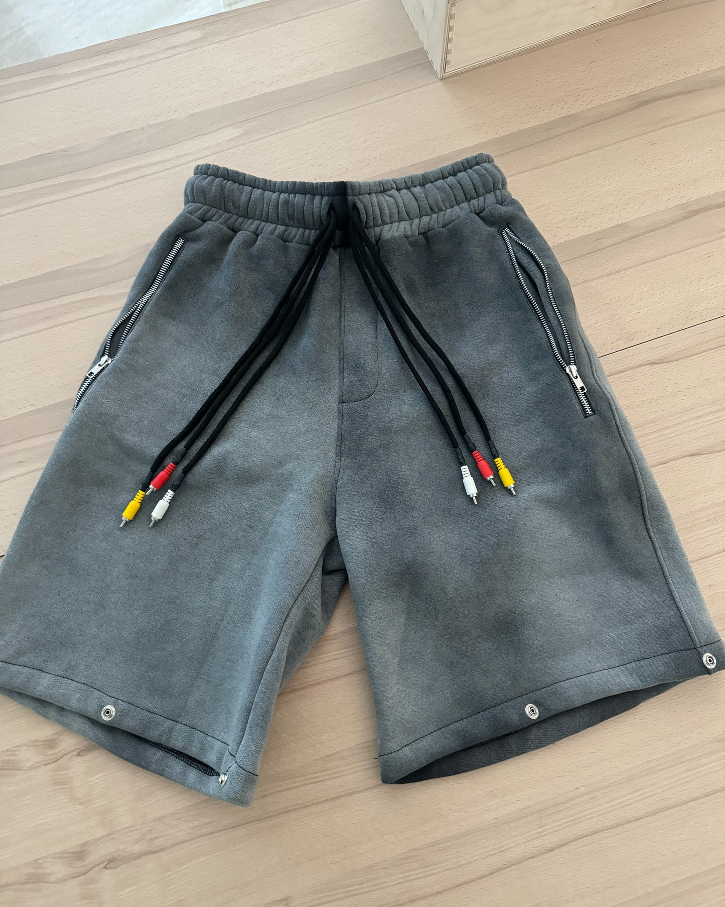 RCA cable shorts